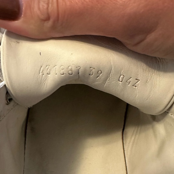 Gucci studded pearl sneakers - Picture 9 of 10